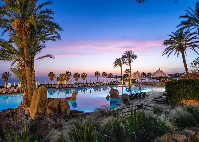 Coral Beach Hotel&Resort Cyprus